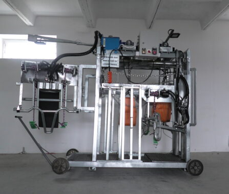 Современный станок для фиксации КРС "Гидра" производства АгриПО-БЕЛ